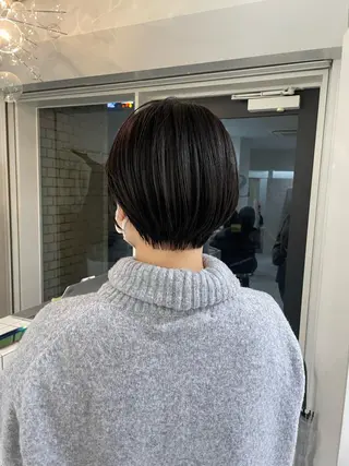 ショート Koto🌿 ブリーチなしカラーのヘアスタイル