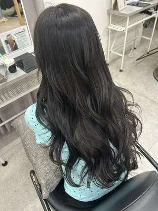 ロング カラー ヘアアレンジ 梅木李奈🕊️ レイヤー透明感カラーのヘアスタイル