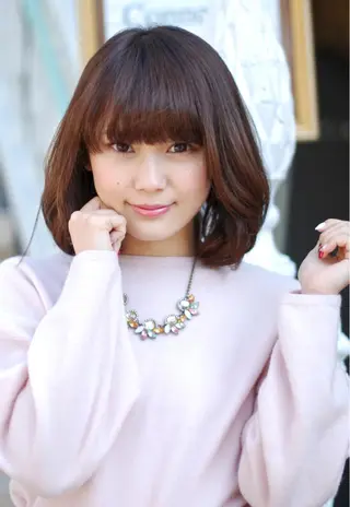 ミディアム カラー パーマ 推し活専用 【派手髪】飯野ゆかりのヘアスタイル