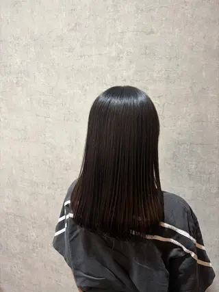 ロング 艶髪/透明感カラー 下山 萌華のヘアスタイル