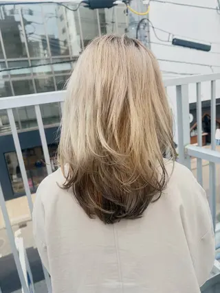 セミロング カラー cana 札幌レイヤースタイルのヘアスタイル