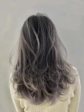 セミロング カラー newi ナカノのヘアスタイル