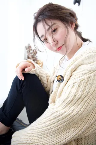 セミロング カラー fio マナミのヘアスタイル