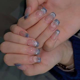 ネイル Queens テイのネイルデザイン