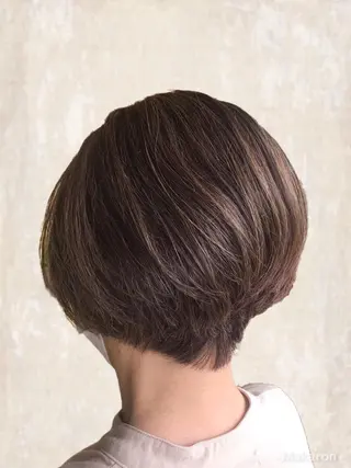 ショート カラー hair works raptureのヘアスタイル