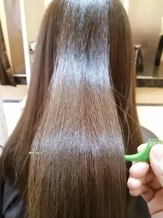 ロング Hiroshi ヒロシのヘアスタイル