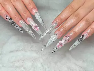 ネイル ユリ🎀長さだし/ パラジェル/持ち込みのネイルデザイン