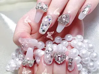 ネイル リリ 奈🎀のネイルデザイン