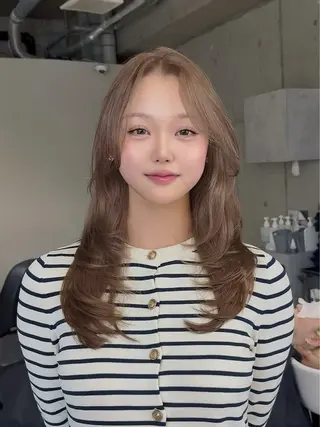 ロング カラー 🩵福岡ブリーチなし レイヤー/紫音🩵のヘアスタイル