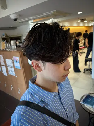 ショート パーマ メンズ 塩谷黎✨イルミナ カラーメンズパーマ✨のヘアスタイル