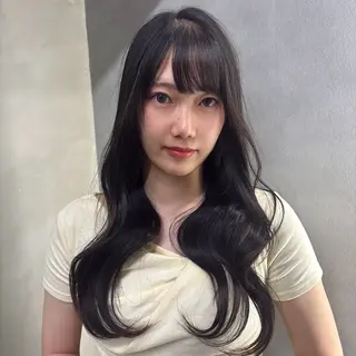 ロング 加藤 彩花のヘアスタイル