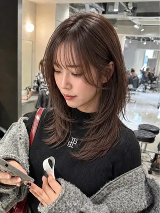ミディアム カラー 髪質改善ストレート 韓国風レイヤー池袋のヘアスタイル