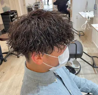 ショート パーマ メンズ 野中 慈穏のヘアスタイル
