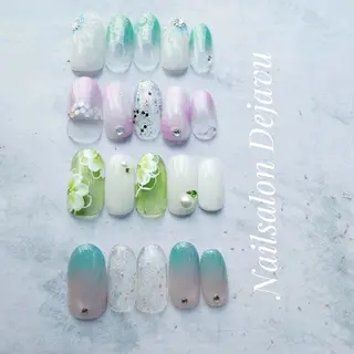 ネイル Nail salon Dejavu 🌿のネイルデザイン