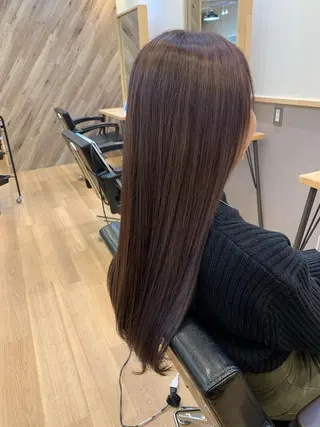 ロング シャルミア ヘアのヘアスタイル