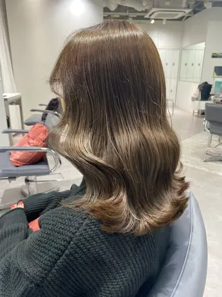 セミロング カラー しゅり🇰🇷 日韓MIXメンズヘアのヘアスタイル