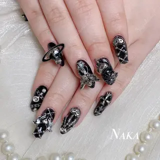 ネイル 🦋 Queenieのネイルデザイン
