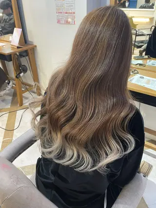 ロング カラー Lovis moa 〘国分 かな〙のヘアスタイル