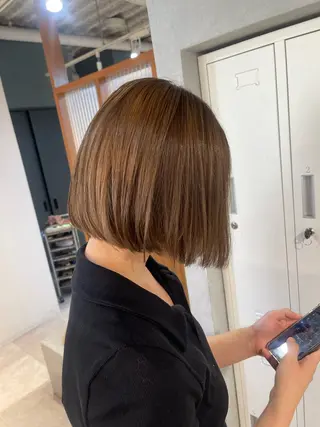 ショート カラー EIGHT 濱田響のヘアスタイル