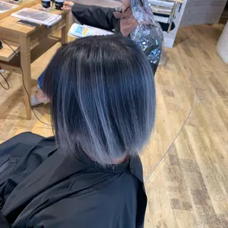 カラー 天野 利咲のヘアスタイル