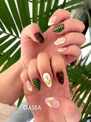 ネイル 🌞💜 KAORI 🌴のネイルデザイン