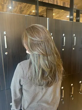 ロング arl 豊田店のヘアスタイル