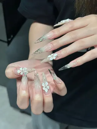 ネイル Eli Muse 新宿ネイルのネイルデザイン