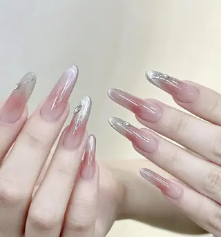 ネイル Pure&Rich Nailのネイルデザイン