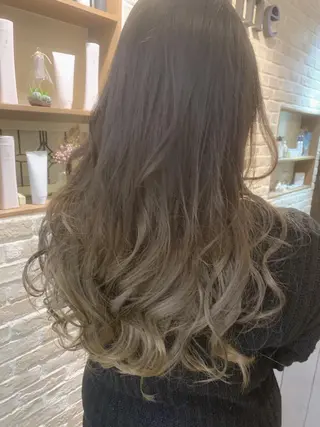 ロング リンネ 甲東園のヘアスタイル