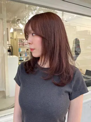 ミディアム カラー 長山 茉白のヘアスタイル