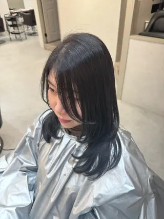 セミロング カラー AKI 🐉のヘアスタイル