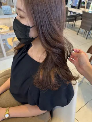 ロング カラー 西尾 優希のヘアスタイル