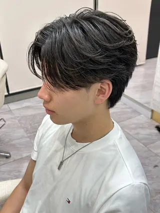 ショート パーマ メンズ 岩城 滉成のヘアスタイル