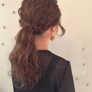 セミロング ヘアアレンジ 市川 千夏のヘアスタイル