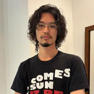 パーマ メンズ 的場 莉音のヘアスタイル