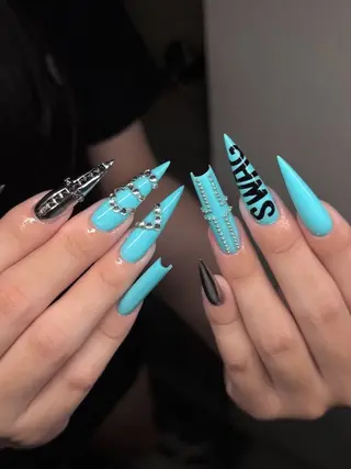 ネイル Himeka Bling.Nailのネイルデザイン