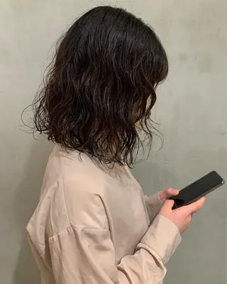 ミディアム パーマ アンニュイヘア🪽 ayumiのヘアスタイル