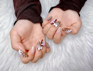ネイル AURA NAIL 上前津のネイルデザイン