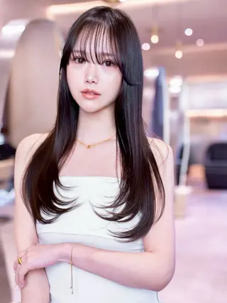 ロング レイヤー似合わせ 透明感カラーりきやのヘアスタイル