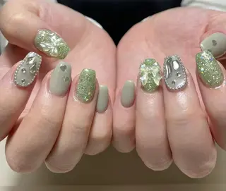 ネイル エリ🫧 nail池袋東口のネイルデザイン