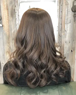 ロング 川野 賢のヘアスタイル