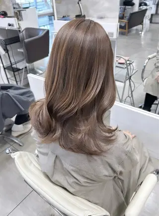 ミディアム レイヤー/艶髪カラー 森本くるみのヘアスタイル
