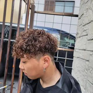 メンズ 特殊パーマ 片山恭兵のヘアスタイル