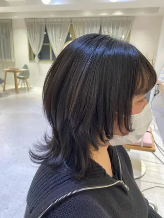 ミディアム soil ミヤタケのヘアスタイル