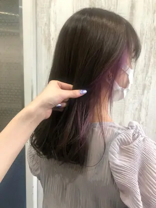 カラー white.梅田 デザインカラー🦄のヘアスタイル