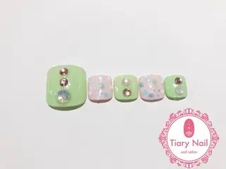 ネイル tiarynail K K🐼のネイルデザイン