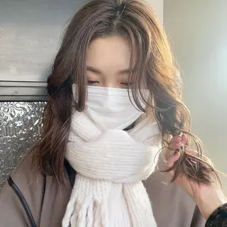 セミロング カラー 本間 結衣のヘアスタイル