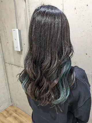 セミロング カラー 山口 惇史のヘアスタイル