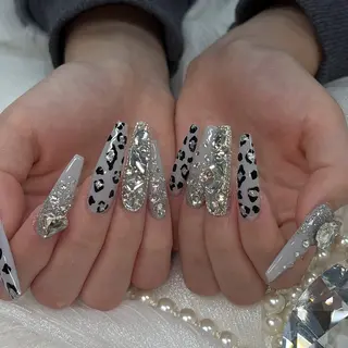 ネイル SHION  のネイルデザイン
