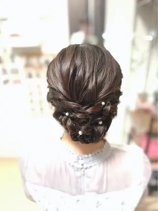 ヘアアレンジ イーチブライト EachBrightのヘアスタイル